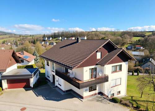 Foto - Haus zum Kaufen in Hallenberg 300.000,00 € 300 m²