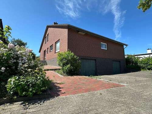 Foto - Haus zum Kaufen in Weener 348.000,00 € 208 m²