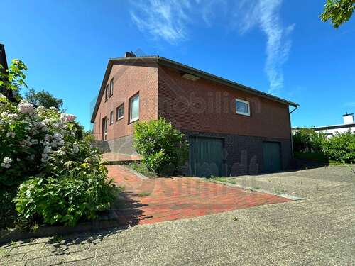 Foto - Haus zum Kaufen in Weener 348.000,00 € 208 m²
