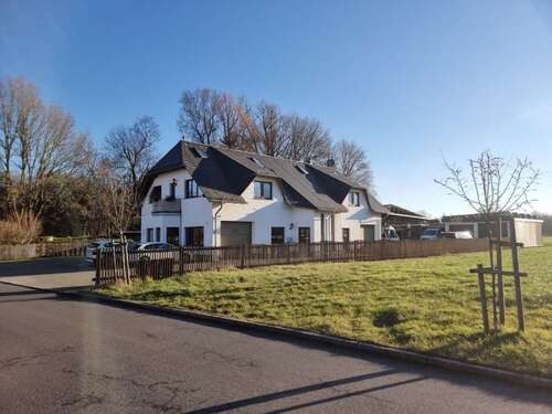 Foto - Haus zum Kaufen in Neukirchen 350.000,00 € 205 m²