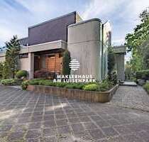 Haus zum Kaufen in Mannheim Niederfeld 1.080.000,00 € 279 m² - Mannheim / Niederfeld