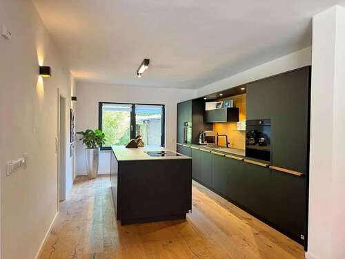Foto - Haus zum Kaufen in Karlsruhe 1.100.000,00 € 360 m²