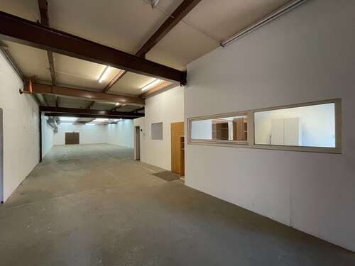 Foto - Halle in Lübeck 1.298,50 € 265 m²
