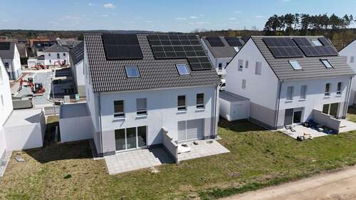 Foto - Haus zum Mieten in Roth 1.750,00 € 148 m²
