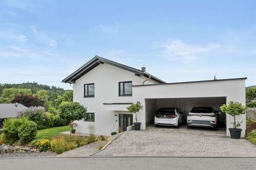 Foto - Haus zum Kaufen in Grafenau 699.000,00 € 177.19 m²