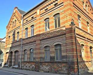 Haus zum Kaufen in Bad Bibra 49.000,00 € 363 m²