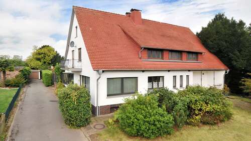 Foto - Haus zum Kaufen in Moers 699.000,00 € 319.83 m²