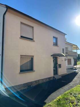 Foto - Haus zum Kaufen in Nüdlingen 120.000,00 € 220 m²