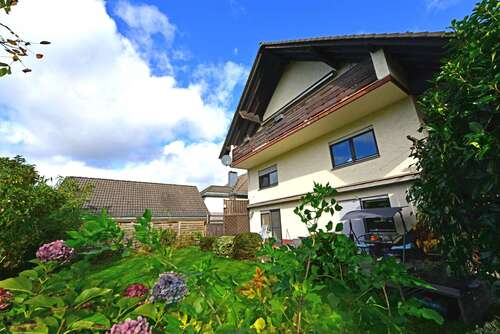 Foto - Haus zum Kaufen in Hennef-Lichtenberg 749.000,00 € 313 m²