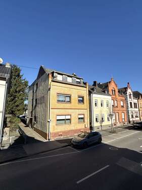 Foto - Haus zum Kaufen in Neuwied 311.500,00 € 275 m²