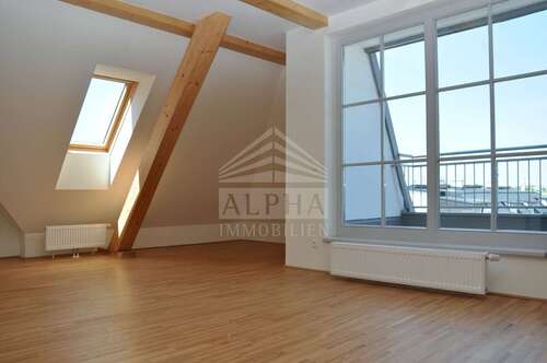 Foto - Haus zum Kaufen in Ellwangen (Jagst) 650.000,00 € 300 m²