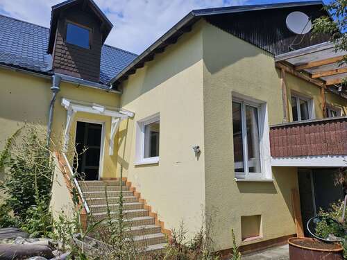 Foto - Haus zum Kaufen in Hünfelden-Kirberg 180.000,00 € 215 m²