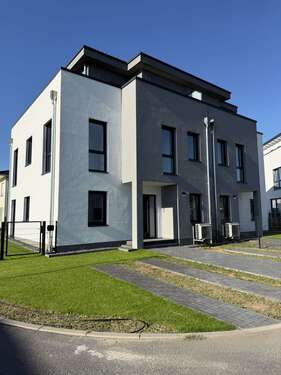 Foto - Haus zum Kaufen in Ludwigsfelde 740.000,00 € 177 m²
