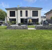 Haus zum Kaufen in Leopoldshöhe 1.200.000,00 € 250 m²