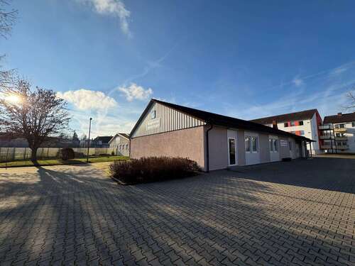 Foto - Haus zum Kaufen in Oettingen 379.000,00 € 335 m²