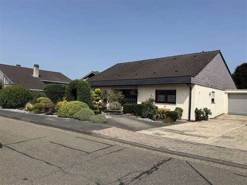 Foto - Haus zum Kaufen in Neuwied 540.000,00 € 211 m²