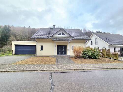 Foto - Haus zum Mieten in Wiesbach 2.400,00 € 260 m²