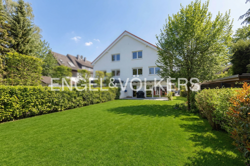 Foto - Haus zum Kaufen in Dreieich 1.495.000,00 € 244 m²
