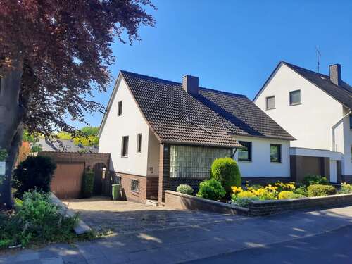 Foto - Haus zum Kaufen in Sarstedt 385.000,00 € 307.04 m²