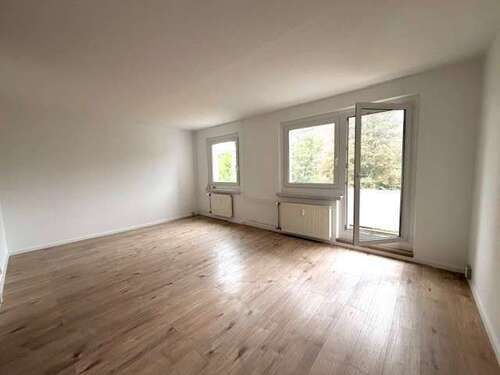 Foto - Wohnung zum Mieten in Plauen 307,00 € 51.2 m²