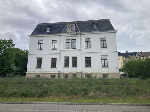 Foto - Haus zum Kaufen in Netzschkau 165.000,00 € 420 m²