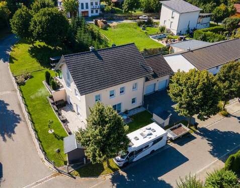 Foto - Haus zum Kaufen in Bayerbach b.Ergoldsbach-Mausham 739.500,00 € 209 m²