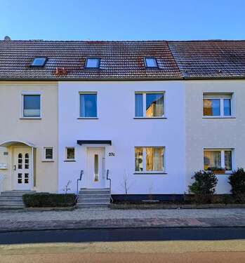 Foto - Haus zum Kaufen in Stendal 299.000,00 € 121 m²