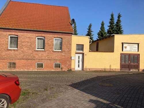 Foto - Haus zum Kaufen in Bernburg (Saale) 59.000,00 € 90 m²