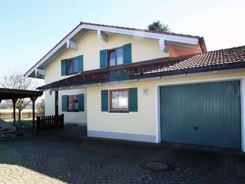 Foto - Haus zum Kaufen in Übersee am Chiemsee 975.000,00 € 155 m²