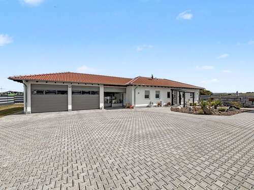 Foto - Haus zum Kaufen in Amöneburg 1.594.000,00 € 127.47 m²