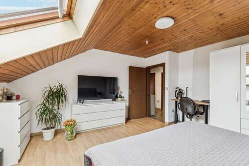 Foto - Haus zum Kaufen in Stutensee 594.000,00 € 249.42 m²