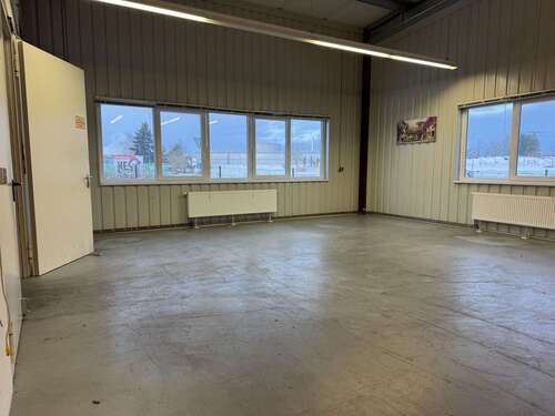 Foto - Halle in Thiendorf 1.830,00 € 183 m²