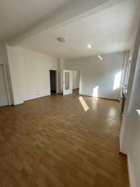 Foto - Büro in Wörth am Rhein 400,00 € 180 m²