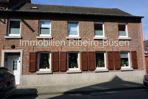 Foto - Haus zum Kaufen in Mönchengladbach 329.000,00 € 168 m²