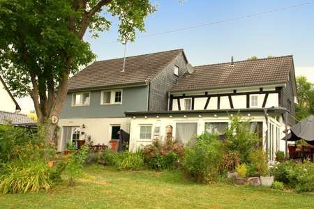 Foto - Haus zum Kaufen in Gieleroth 259.000,00 € 250 m²