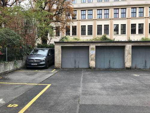 Foto - Garage zu vermieten in Frankfurt 240,00 €