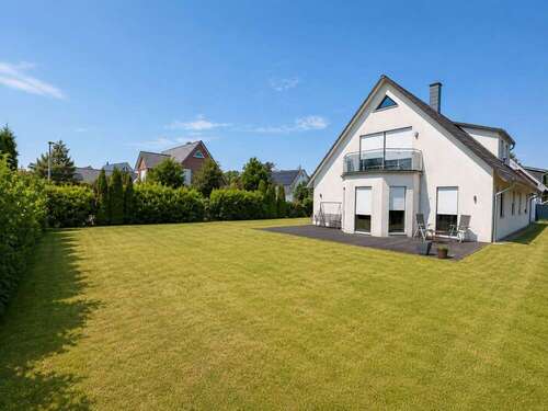 Foto - Haus zum Kaufen in Isernhagen 1.090.000,00 € 247 m²