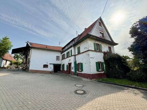 Foto - Haus zum Kaufen in Ottersheim 239.000,00 € 241 m²