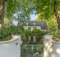 Haus zum Kaufen in Hamburg 1.980.000,00 € 300 m²