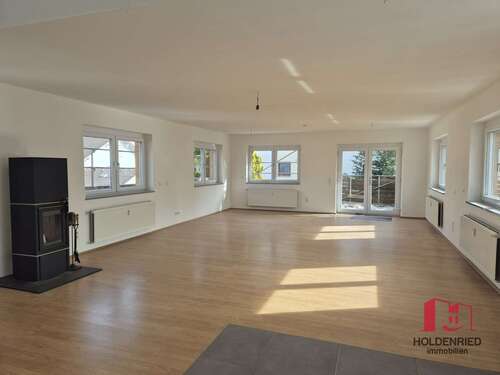 Foto - Wohnung zum Mieten in Germaringen 1.180,00 € 147 m²