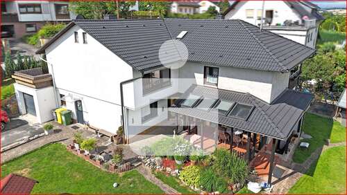 Foto - Haus zum Kaufen in Weißenbrunn 249.000,00 € 200 m²