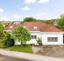 Haus zum Kaufen in Kürnbach 625.000,00 € 369.64 m²