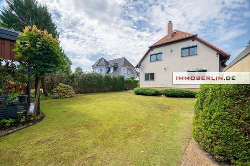 Foto - Haus zum Kaufen in Falkensee 1.090.000,00 € 376 m²