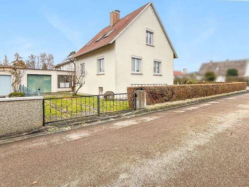 Foto - Haus zum Kaufen in Mönchsroth 160.000,00 € 81.42 m²