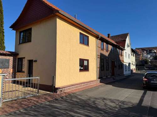 Foto - Haus zum Kaufen in Sontra 149.000,00 € 137 m²
