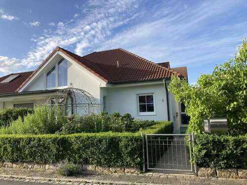 Foto - Wohnung zum Mieten in Obermichelbach 695,00 € 93 m²