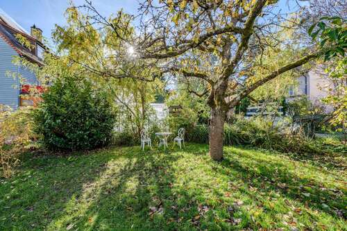 Foto - Haus zum Kaufen in Stuttgart 895.000,00 € 250 m²