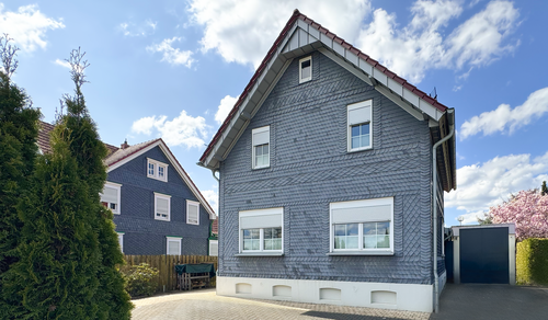 Foto - Haus zum Kaufen in Burscheid 646.000,00 € 185 m²