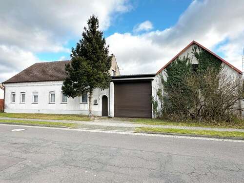 Foto - Haus zum Kaufen in Mieste 78.000,00 € 160 m²