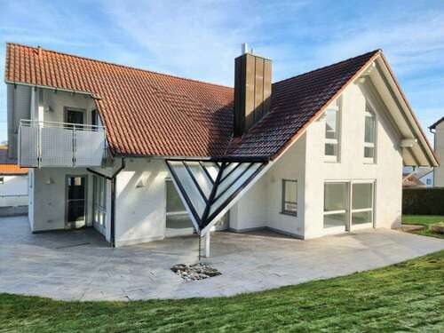 Foto - Haus zum Kaufen in Langenzenn 1.190.000,00 € 269.2 m²